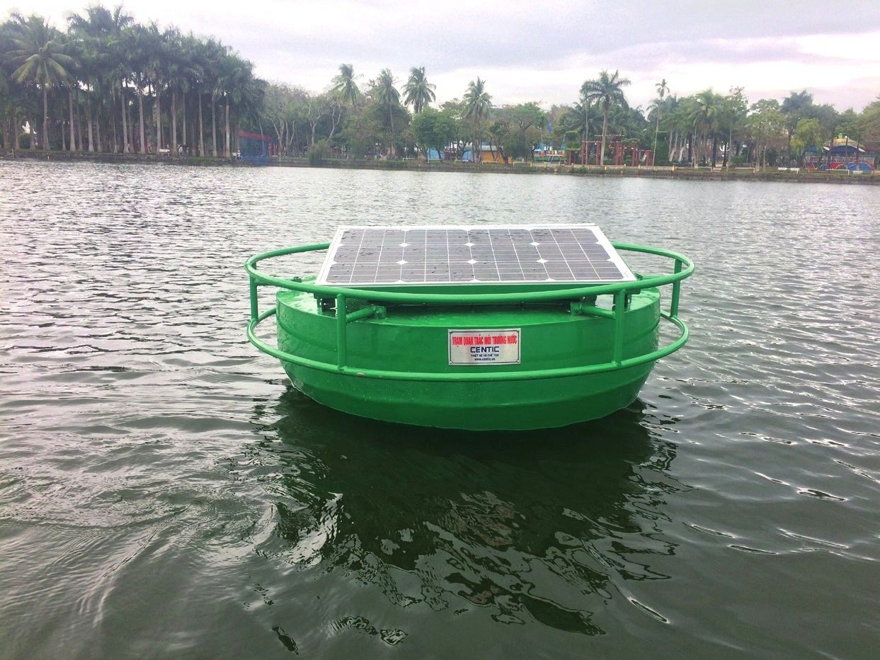 Trạm phao quan trắc SITECH trên sông